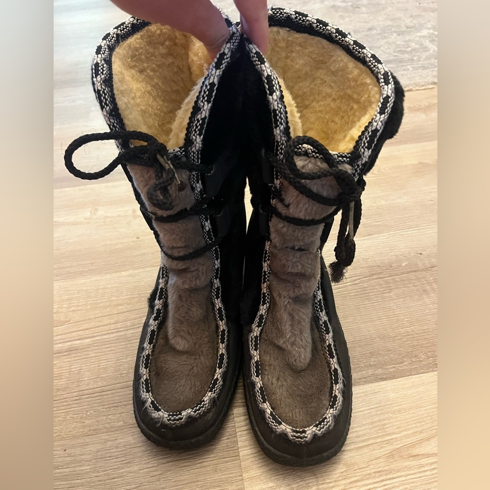 Vintage Snowland boots